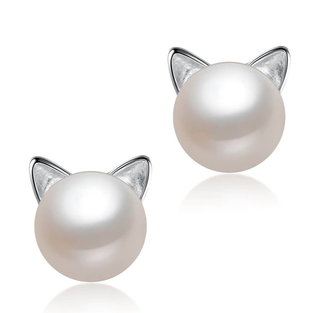 pearl cat earrings plated in 925 sterling silver on white background 4779958