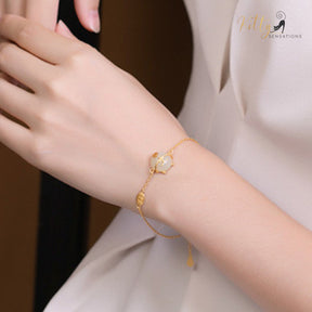 www.KittySensations.com Natural Jade Cat Bracelet in Solid 925 Sterling Silver (Gold Plated) ($115.42): https://www.kittysensations.com/products/natural-jade-bracelet-in-solid-925-sterling-silver-gold-plated?_pos=1&_psq=jade+bracelet&_ss=e&_v=1.0