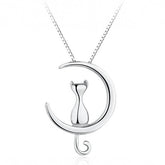 cat moon necklace in sterling silver white background 7604327-silver