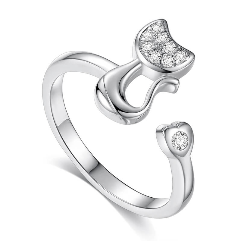 silver cat ring standing on a white background 8822647-silver