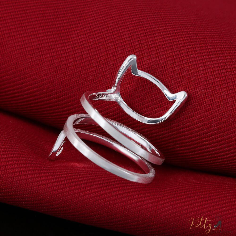 spiral cat ring plated in silver on red tissue kittysensations 14990935-sv