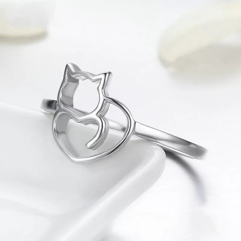 Cat Heart Set in Solid 925 Sterling Silver
