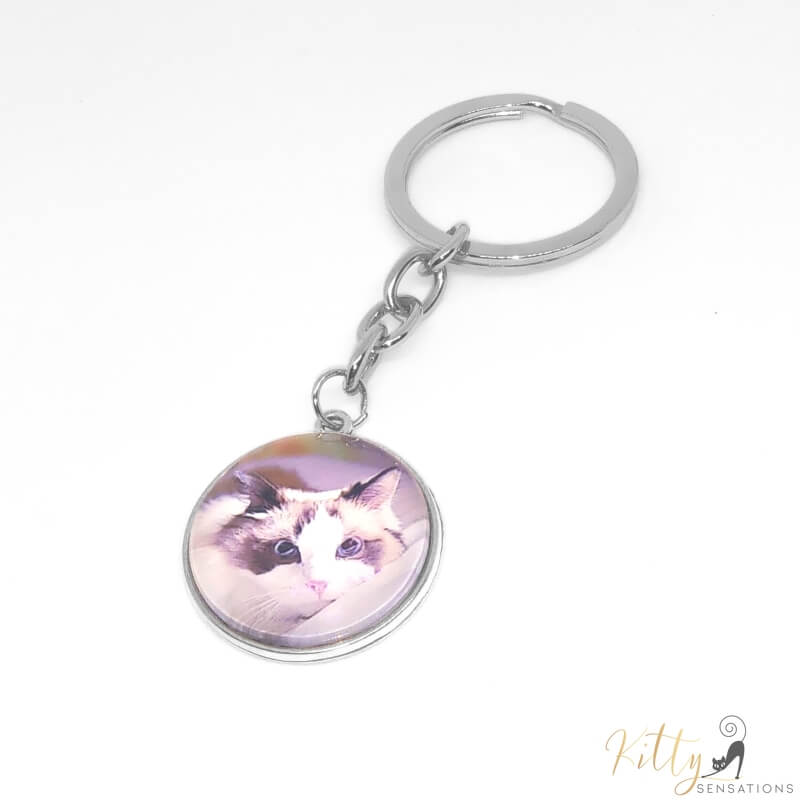 custom photo cat keychain lying on white background 4706062-k1-silver